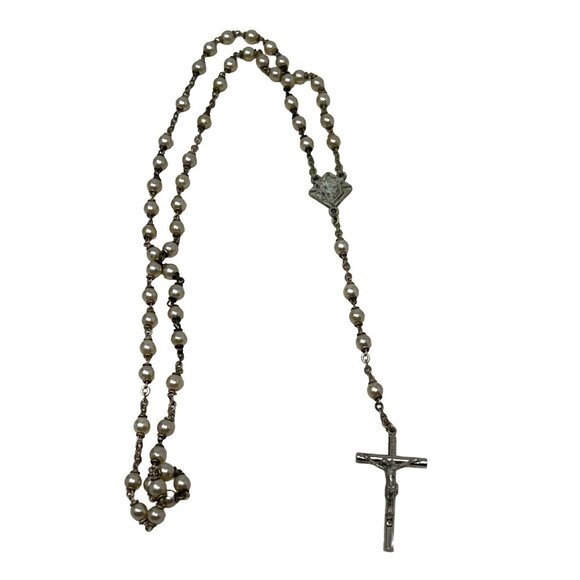 Vintage Rosary Faux Pearl Silver Tone Five Decade Made in Italy - Picture 1 of 10